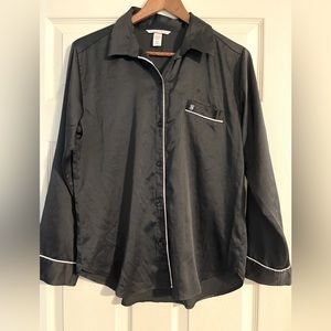 Victoria Secret’s Sleep Top Long Sleeve Black size Small